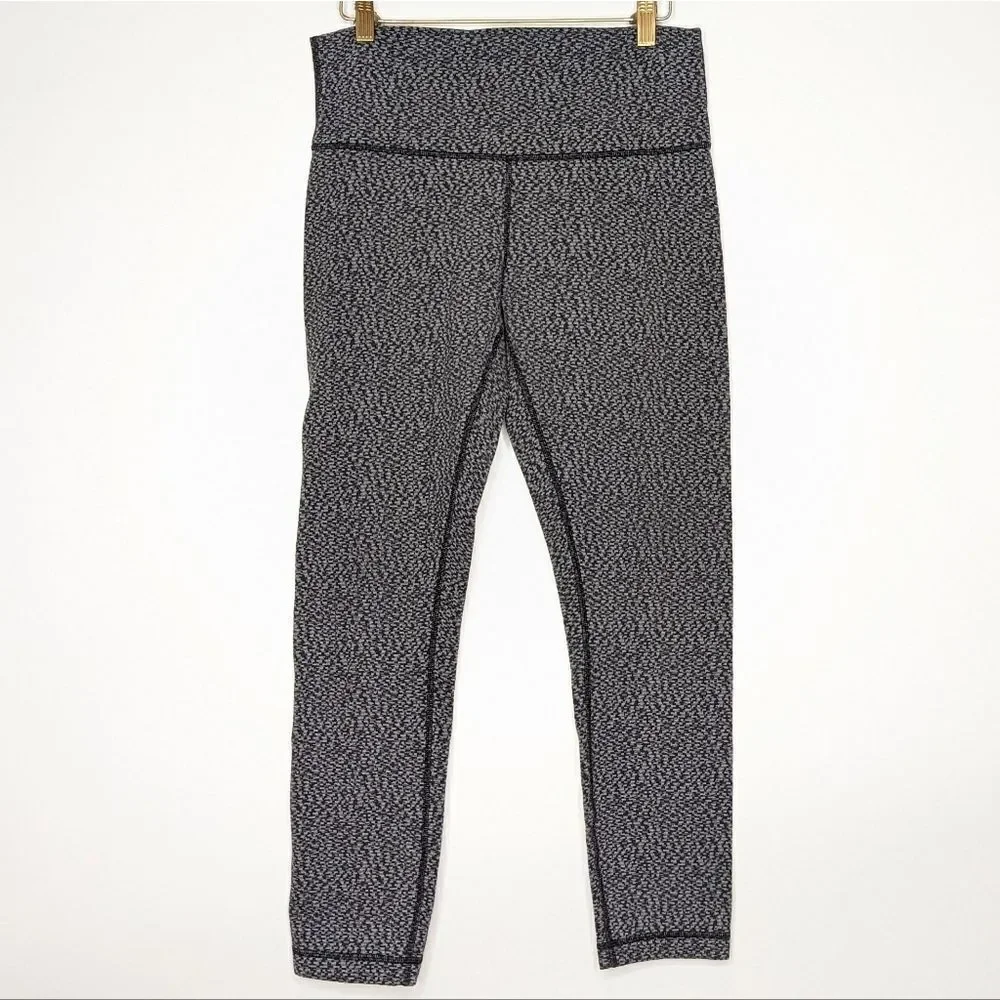 Lululemon Wunder Under 28